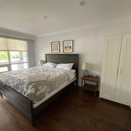 Yonge And Finch Subway !L Spacious & Bright Private Bedroom With Shared Amenties Торонто Экстерьер фото