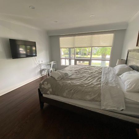 Yonge And Finch Subway !L Spacious & Bright Private Bedroom With Shared Amenties Торонто Экстерьер фото